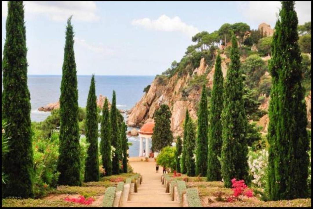Seahomes Vacations, La Casa Blue Mediterranean Lifestyle Бланес Екстер'єр фото