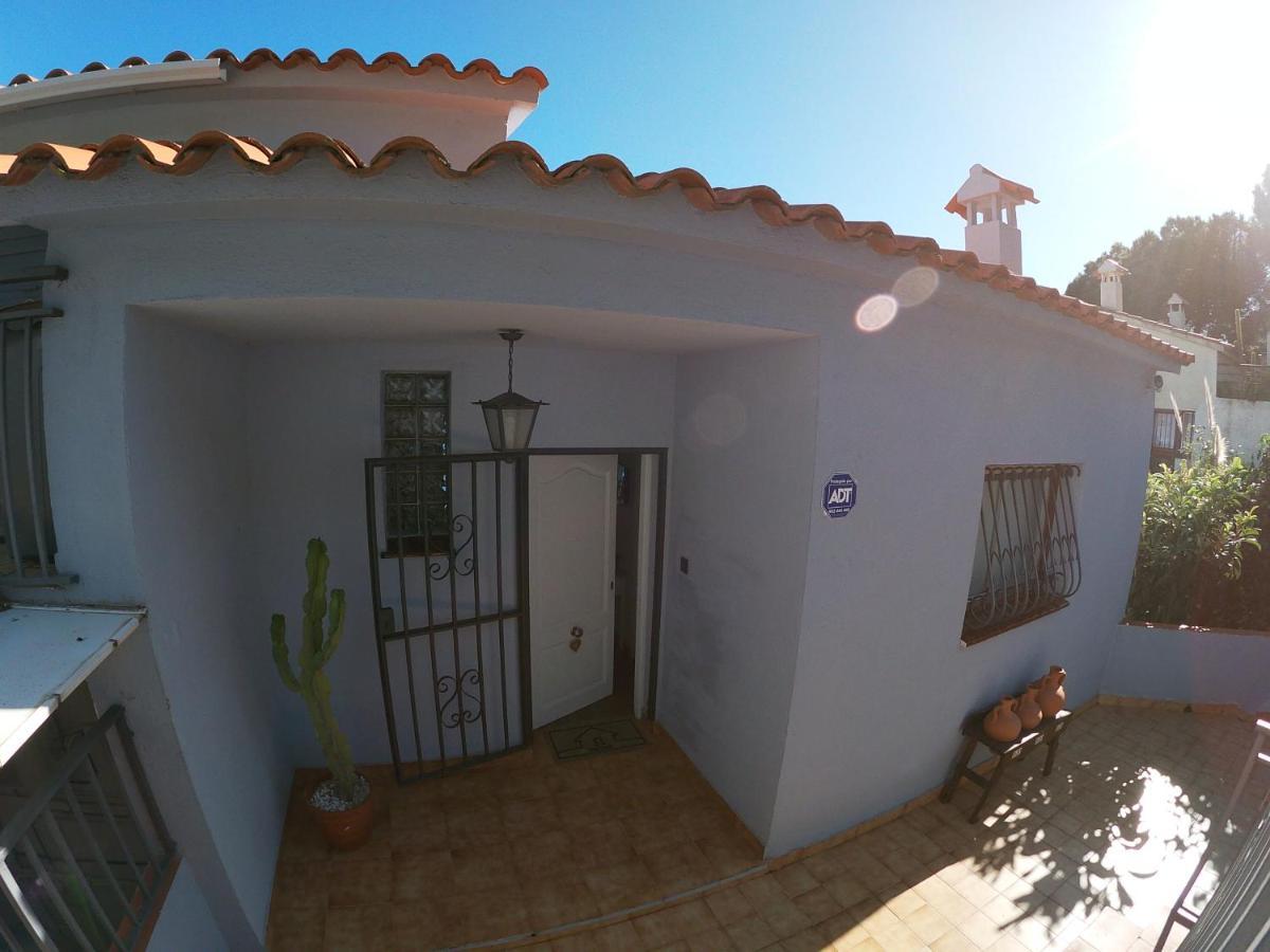 Seahomes Vacations, La Casa Blue Mediterranean Lifestyle Бланес Екстер'єр фото