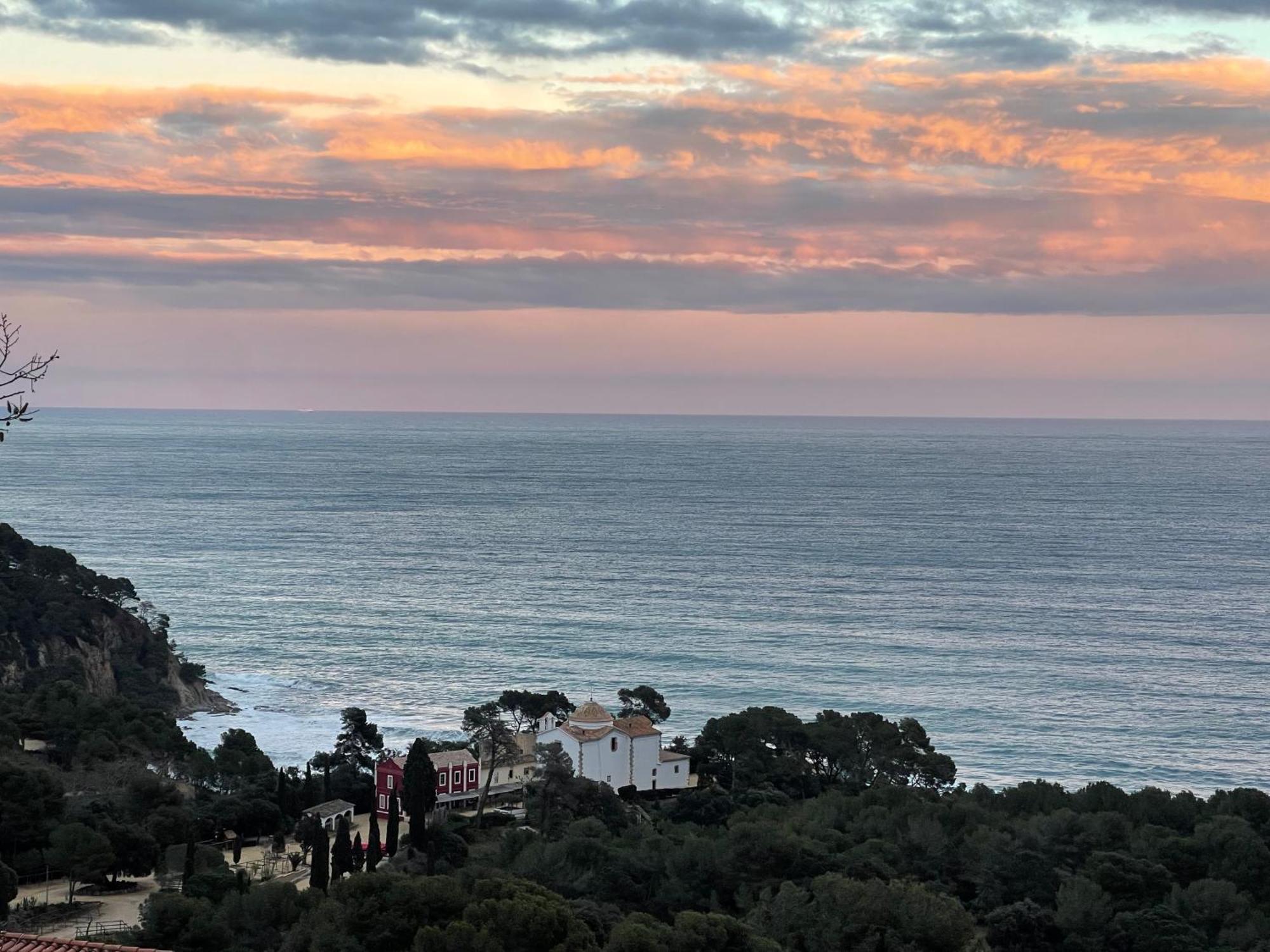Seahomes Vacations, La Casa Blue Mediterranean Lifestyle Бланес Екстер'єр фото