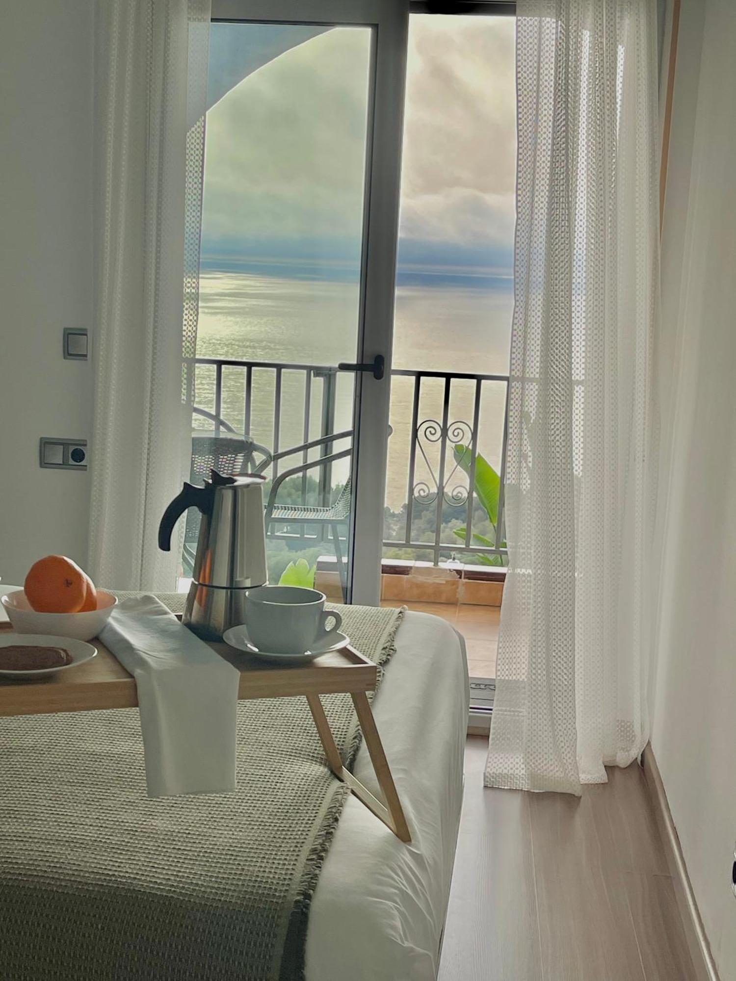 Seahomes Vacations, La Casa Blue Mediterranean Lifestyle Бланес Екстер'єр фото