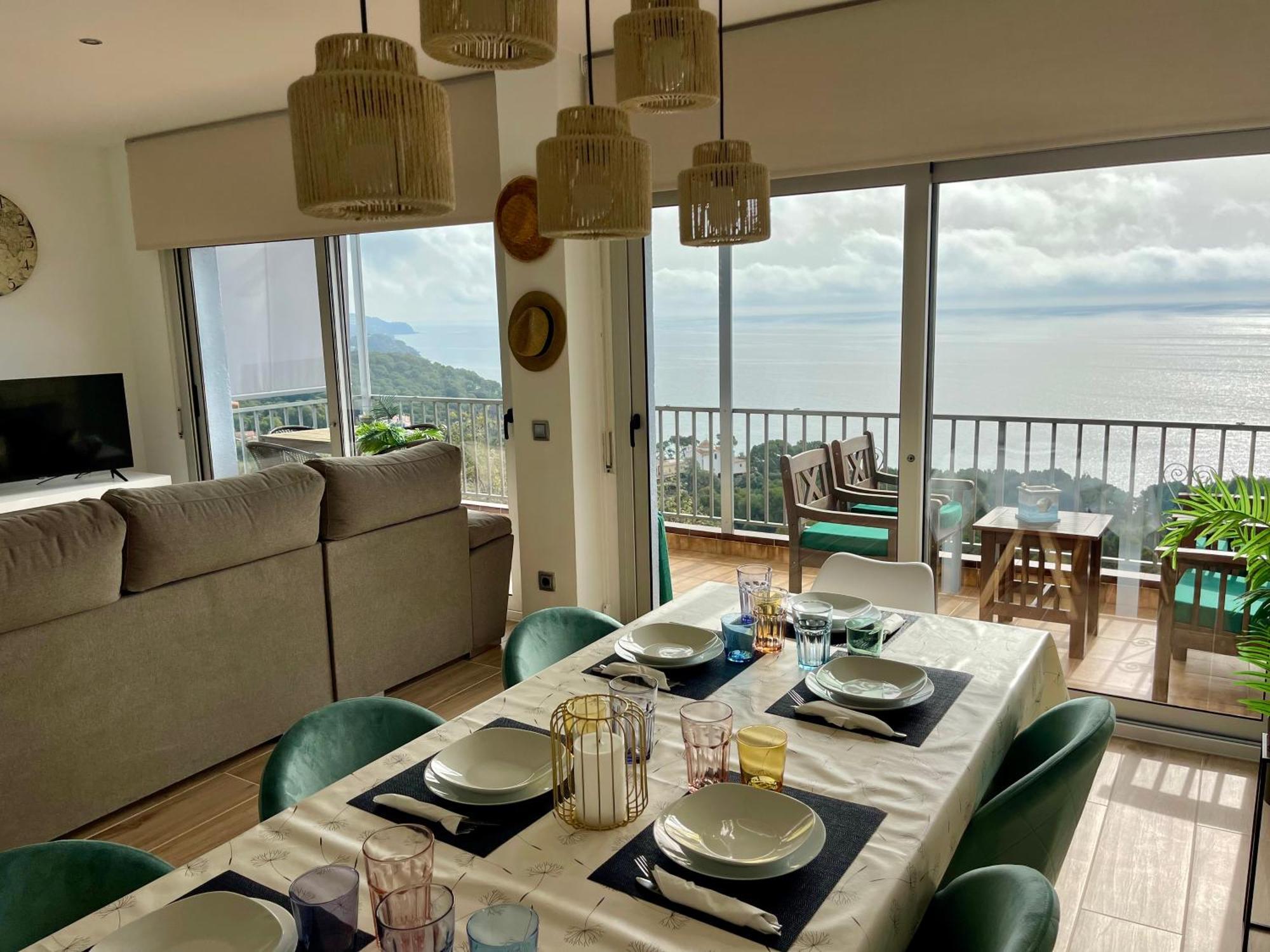 Seahomes Vacations, La Casa Blue Mediterranean Lifestyle Бланес Екстер'єр фото