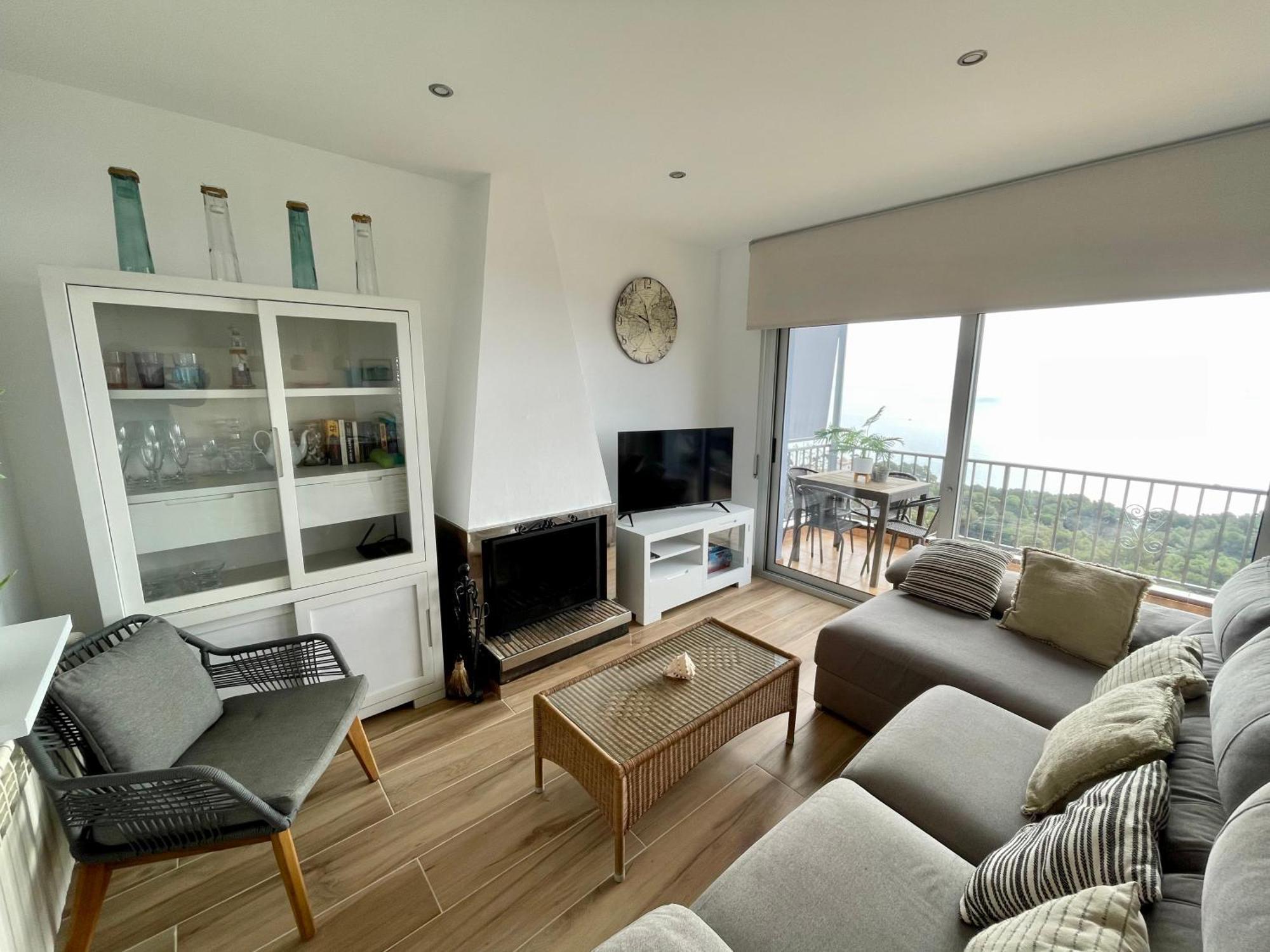 Seahomes Vacations, La Casa Blue Mediterranean Lifestyle Бланес Екстер'єр фото