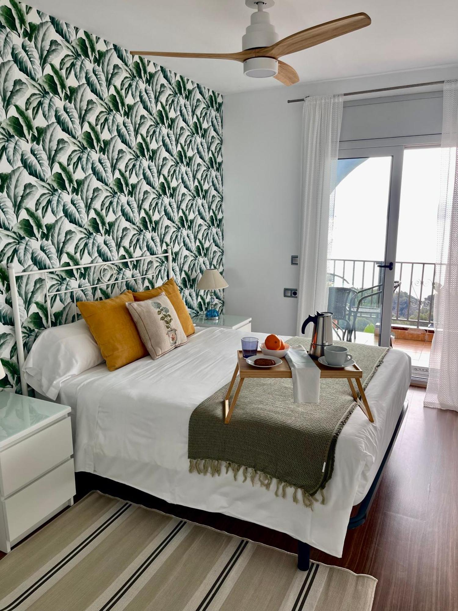 Seahomes Vacations, La Casa Blue Mediterranean Lifestyle Бланес Екстер'єр фото